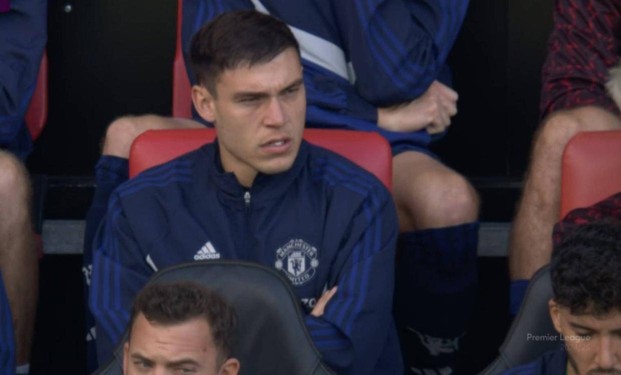 曼联欲卖阿莫林6000万嫡系!明年转会计划曝光,两位置是重中之重